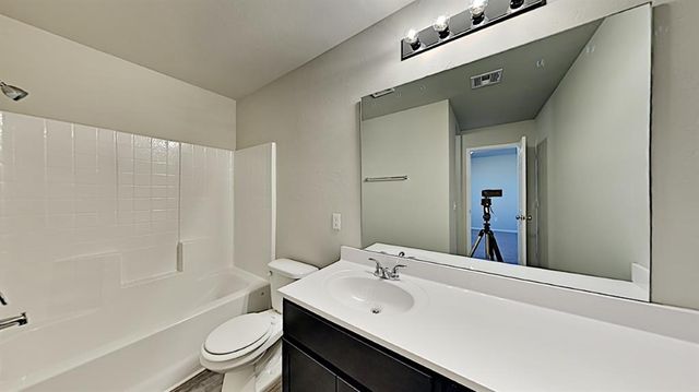 10505 NW 19th Street, Yukon, OK 73099