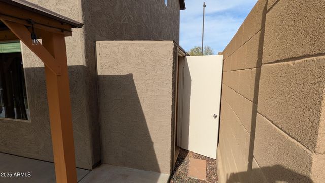 1717 W BUCKHORN Trail, Phoenix, AZ 85085