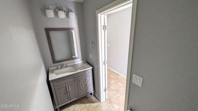 1717 W BUCKHORN Trail, Phoenix, AZ 85085