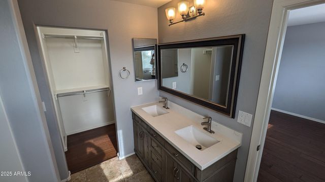 1717 W BUCKHORN Trail, Phoenix, AZ 85085