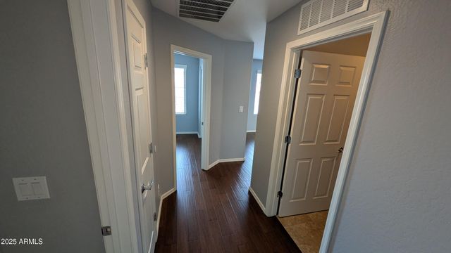 1717 W BUCKHORN Trail, Phoenix, AZ 85085