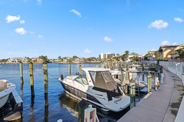 483 Pelican Way, Delray Beach, FL 33483