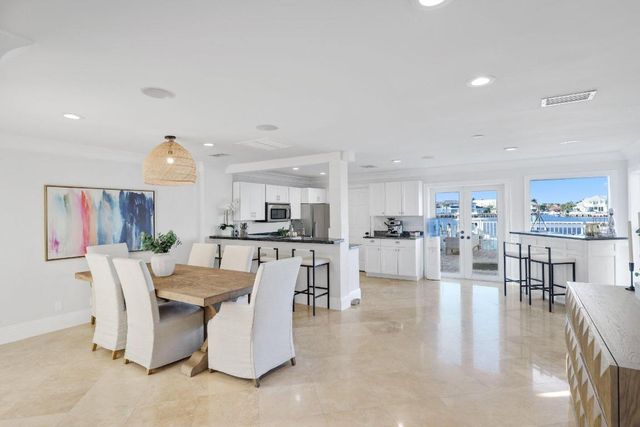 483 Pelican Way, Delray Beach, FL 33483