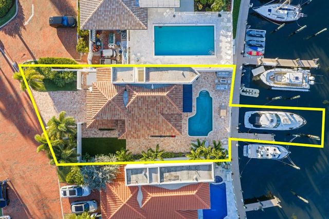 483 Pelican Way, Delray Beach, FL 33483