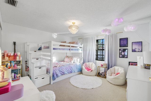 483 Pelican Way, Delray Beach, FL 33483