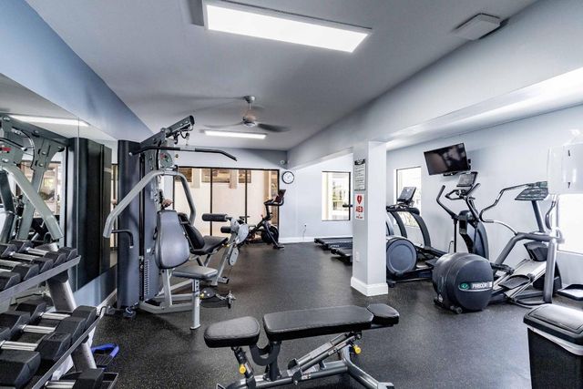 483 Pelican Way, Delray Beach, FL 33483