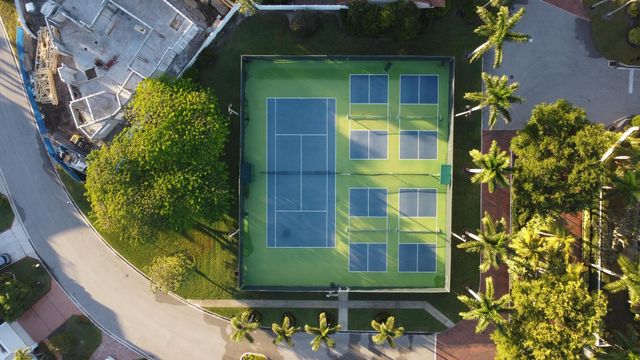 483 Pelican Way, Delray Beach, FL 33483