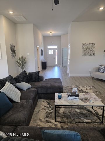 194 Poker House Road, Grimesland, NC 27837