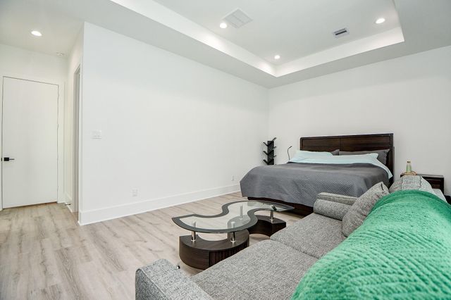 7603 Jacquelyn Gardens Lane, Houston, TX 77055