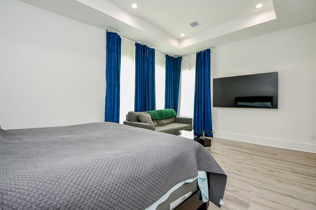 7603 Jacquelyn Gardens Lane, Houston, TX 77055