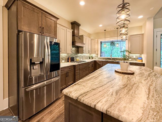685 Long Mountain Trail, Cleveland, GA 30528