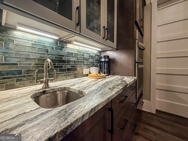 685 Long Mountain Trail, Cleveland, GA 30528