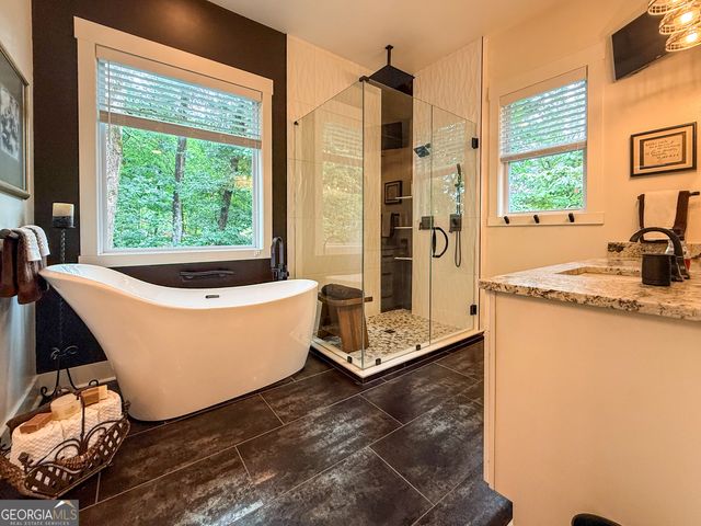 685 Long Mountain Trail, Cleveland, GA 30528