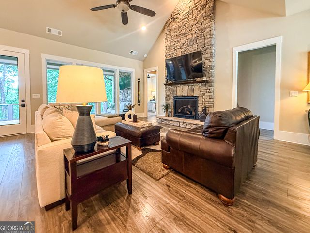 685 Long Mountain Trail, Cleveland, GA 30528