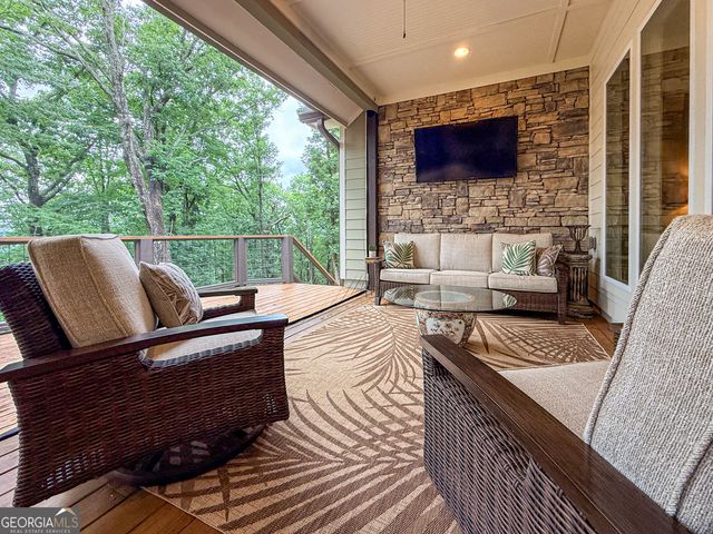 685 Long Mountain Trail, Cleveland, GA 30528