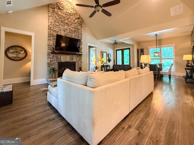 685 Long Mountain Trail, Cleveland, GA 30528