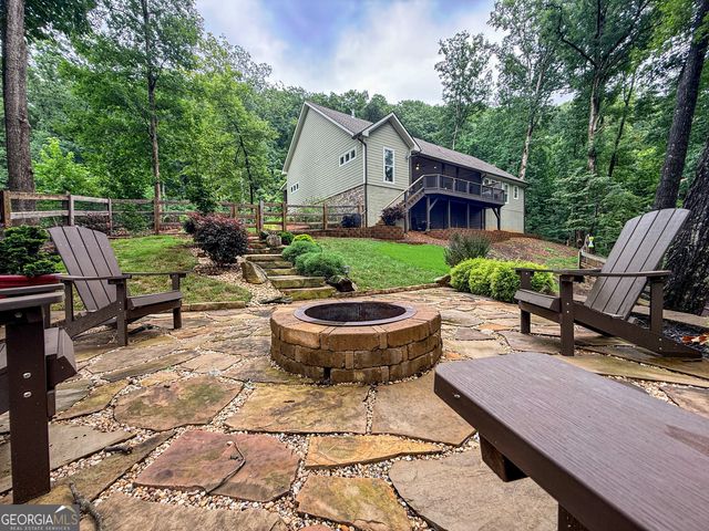 685 Long Mountain Trail, Cleveland, GA 30528
