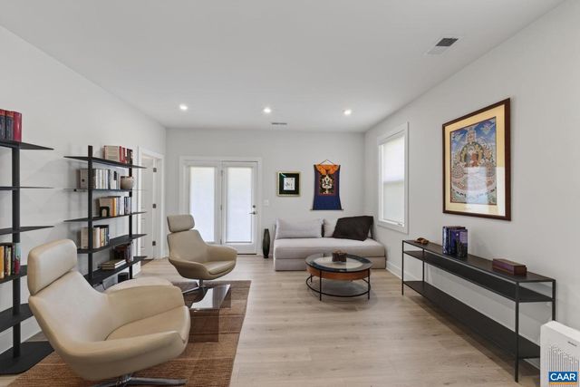 2264 FOWLER CIR, Charlottesville, VA 22901