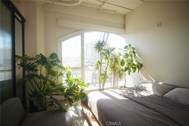 315 E 8th Street 205, Los Angeles, CA 90014