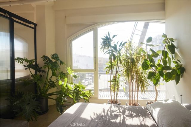 315 E 8th Street 205, Los Angeles, CA 90014