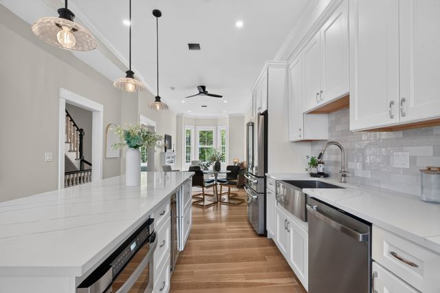 19 Thomas Park 2, Boston, MA 02127
