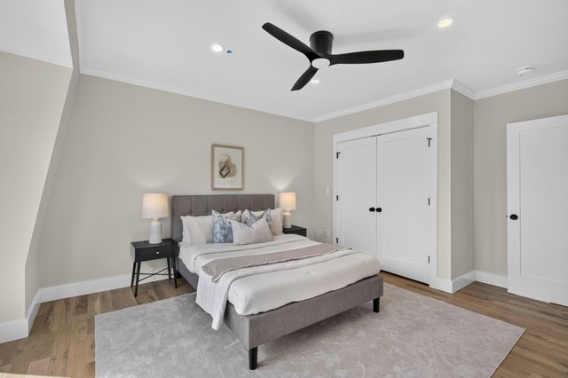 19 Thomas Park 2, Boston, MA 02127