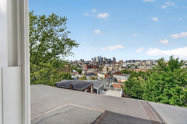 19 Thomas Park 2, Boston, MA 02127