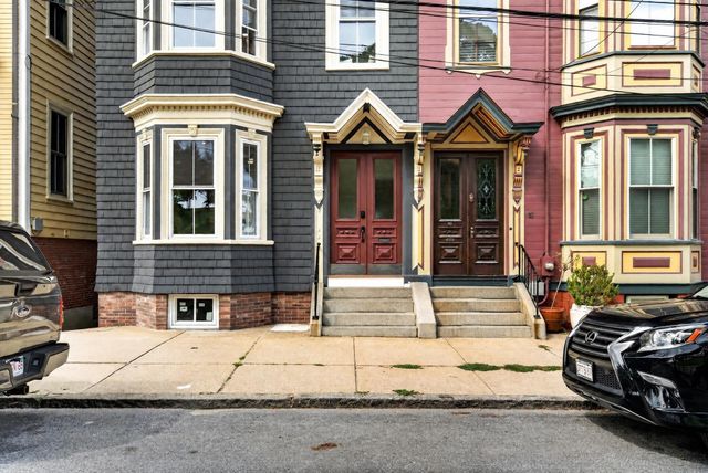 19 Thomas Park 2, Boston, MA 02127
