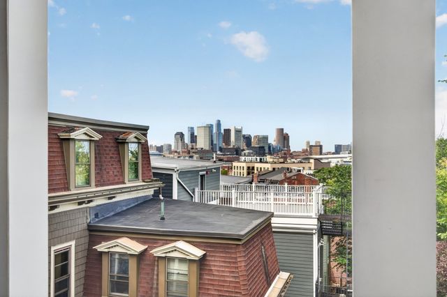 19 Thomas Park 2, Boston, MA 02127