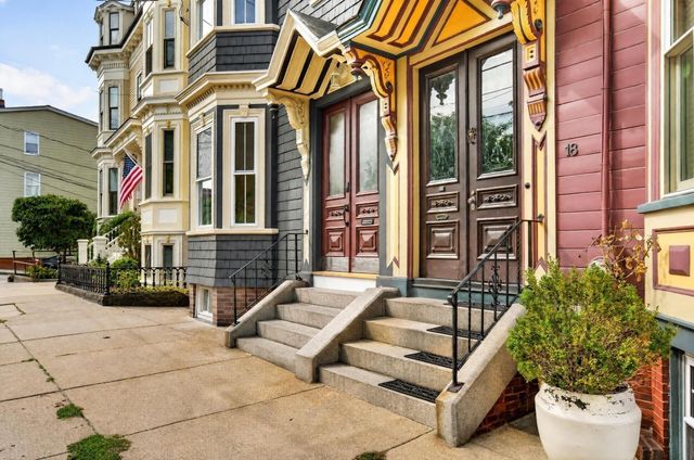 19 Thomas Park 2, Boston, MA 02127