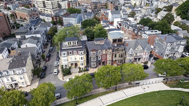 19 Thomas Park 2, Boston, MA 02127