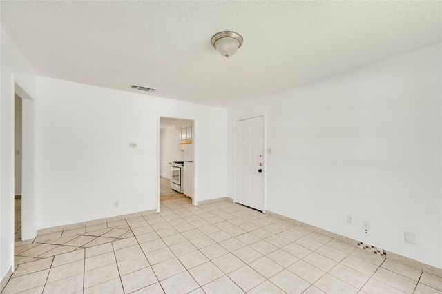 9502 NORTH CREEK DR, Austin, TX 78753