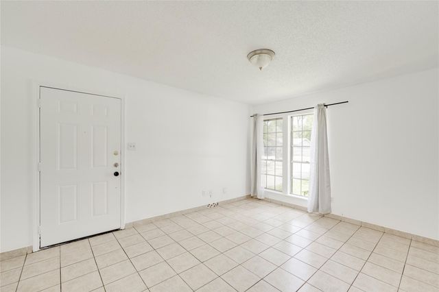 9502 NORTH CREEK DR, Austin, TX 78753