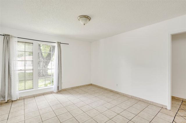 9502 NORTH CREEK DR, Austin, TX 78753