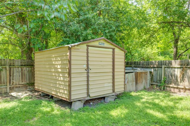 9502 NORTH CREEK DR, Austin, TX 78753