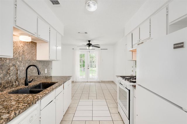 9502 NORTH CREEK DR, Austin, TX 78753