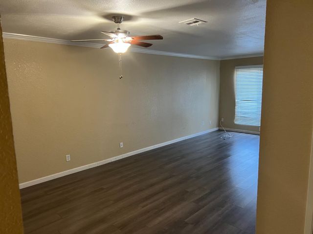 7166 N Fruit, Fresno, CA 93711