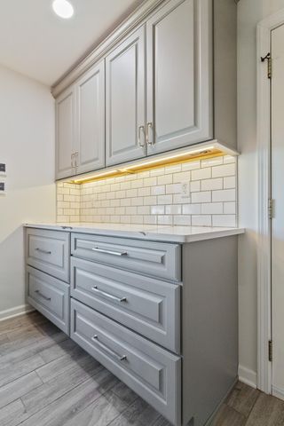 3302 Milestone Creek Court, Valparaiso, IN 46385