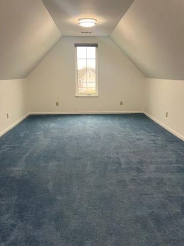 3302 Milestone Creek Court, Valparaiso, IN 46385