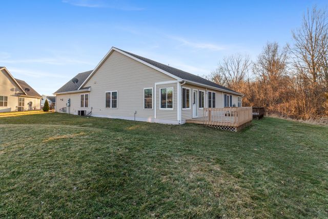 3302 Milestone Creek Court, Valparaiso, IN 46385