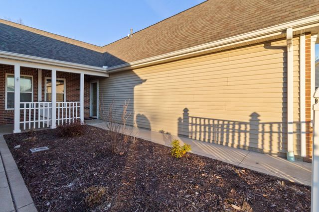 3302 Milestone Creek Court, Valparaiso, IN 46385