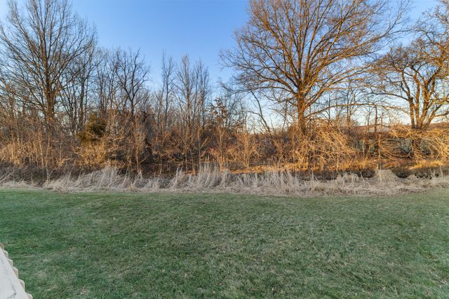 3302 Milestone Creek Court, Valparaiso, IN 46385