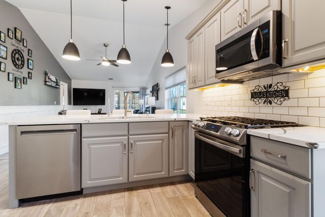 3302 Milestone Creek Court, Valparaiso, IN 46385