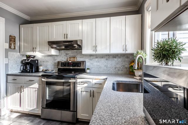 237 Blueberry Lane 237, Branford, CT 06405