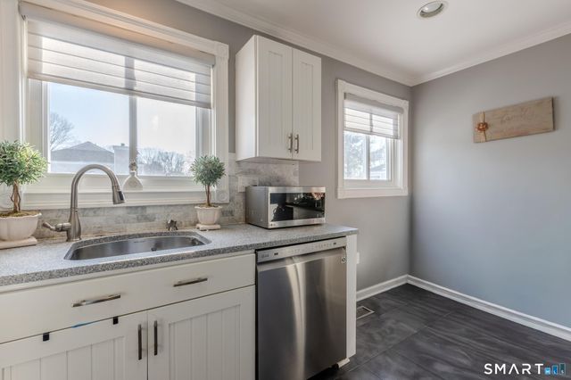 237 Blueberry Lane 237, Branford, CT 06405