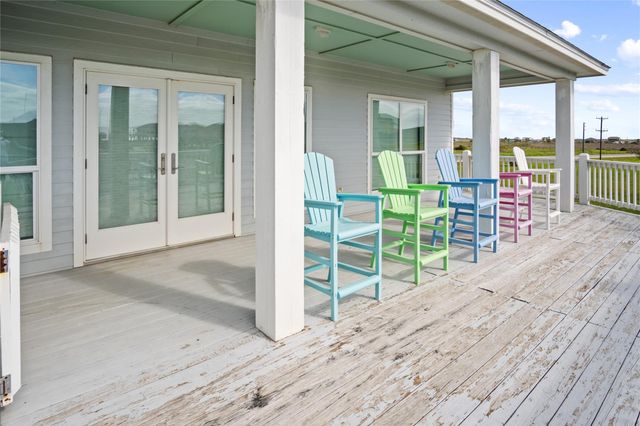 973 Sea Breeze, Crystal Beach, TX 77650