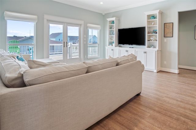 973 Sea Breeze, Crystal Beach, TX 77650