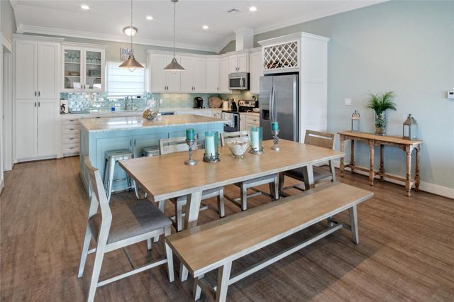 973 Sea Breeze, Crystal Beach, TX 77650