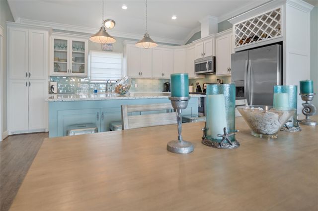 973 Sea Breeze, Crystal Beach, TX 77650