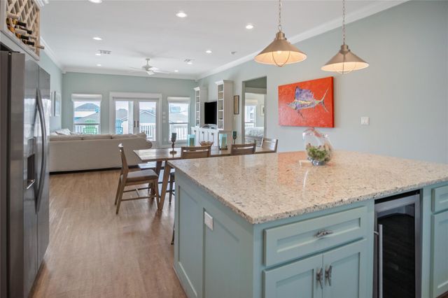 973 Sea Breeze, Crystal Beach, TX 77650